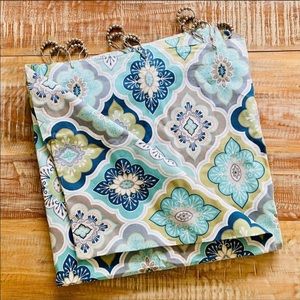 BNWoT Peri Shower curtain